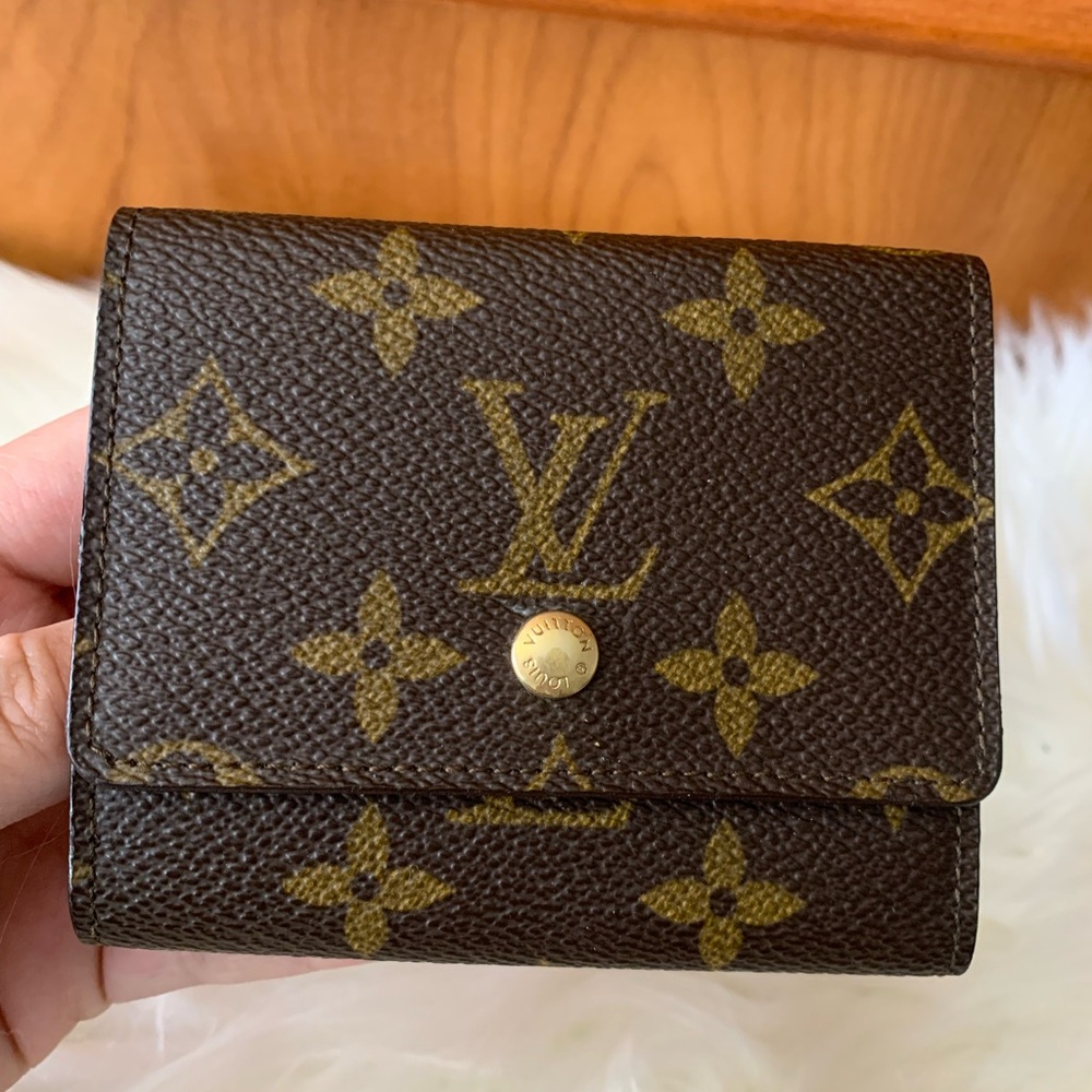 Louis Vuitton Monogram Compact Wallet ๐๐บ - Picture 12 of 12